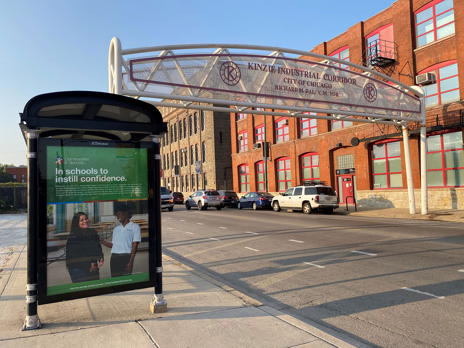 Contact communities in schools of chicago