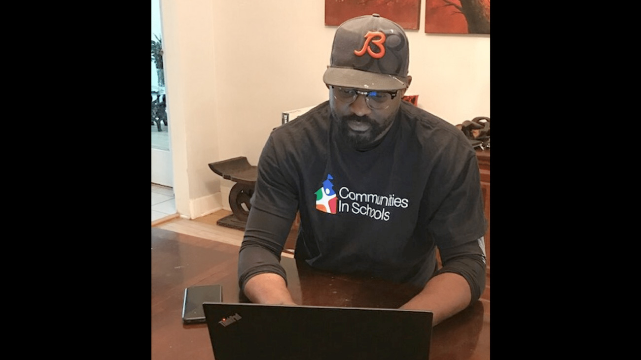 Lawndale News: CIS of Chicago Helps Students with Remote Learning